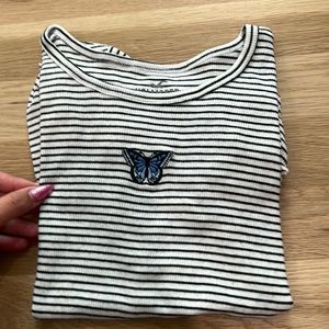 Hollister butterfly top🦋